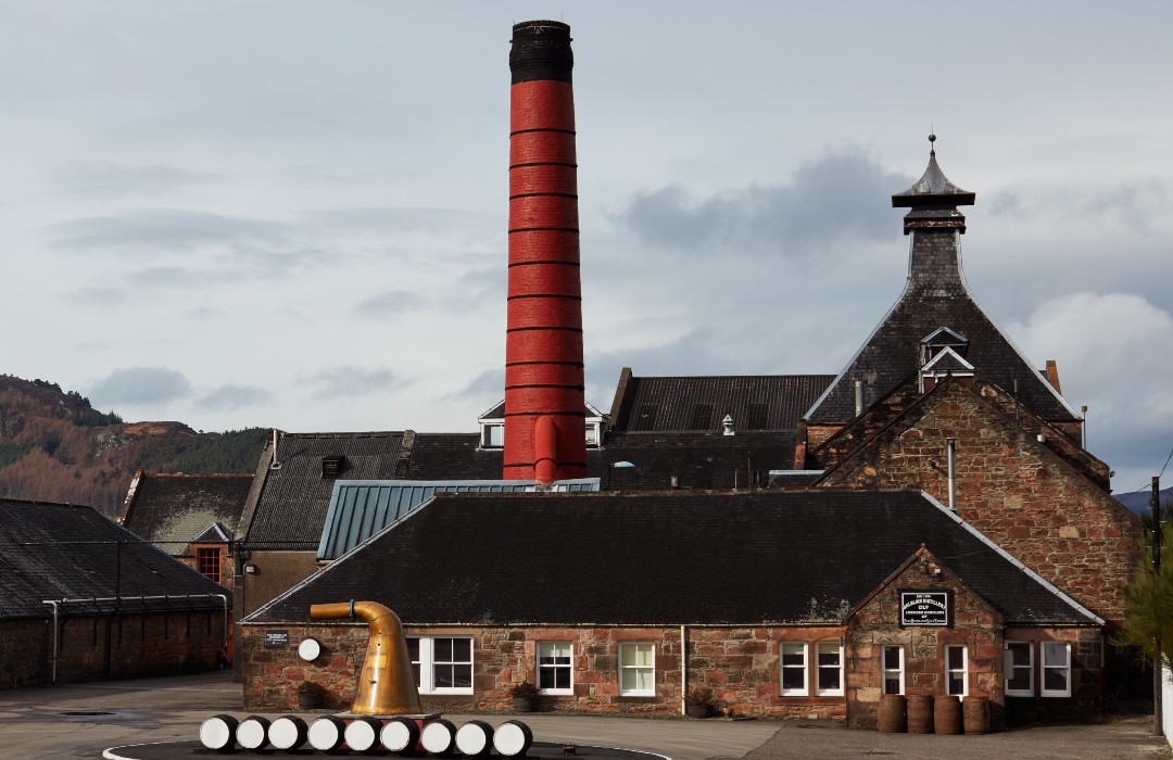 Balblair Distillery with Logo